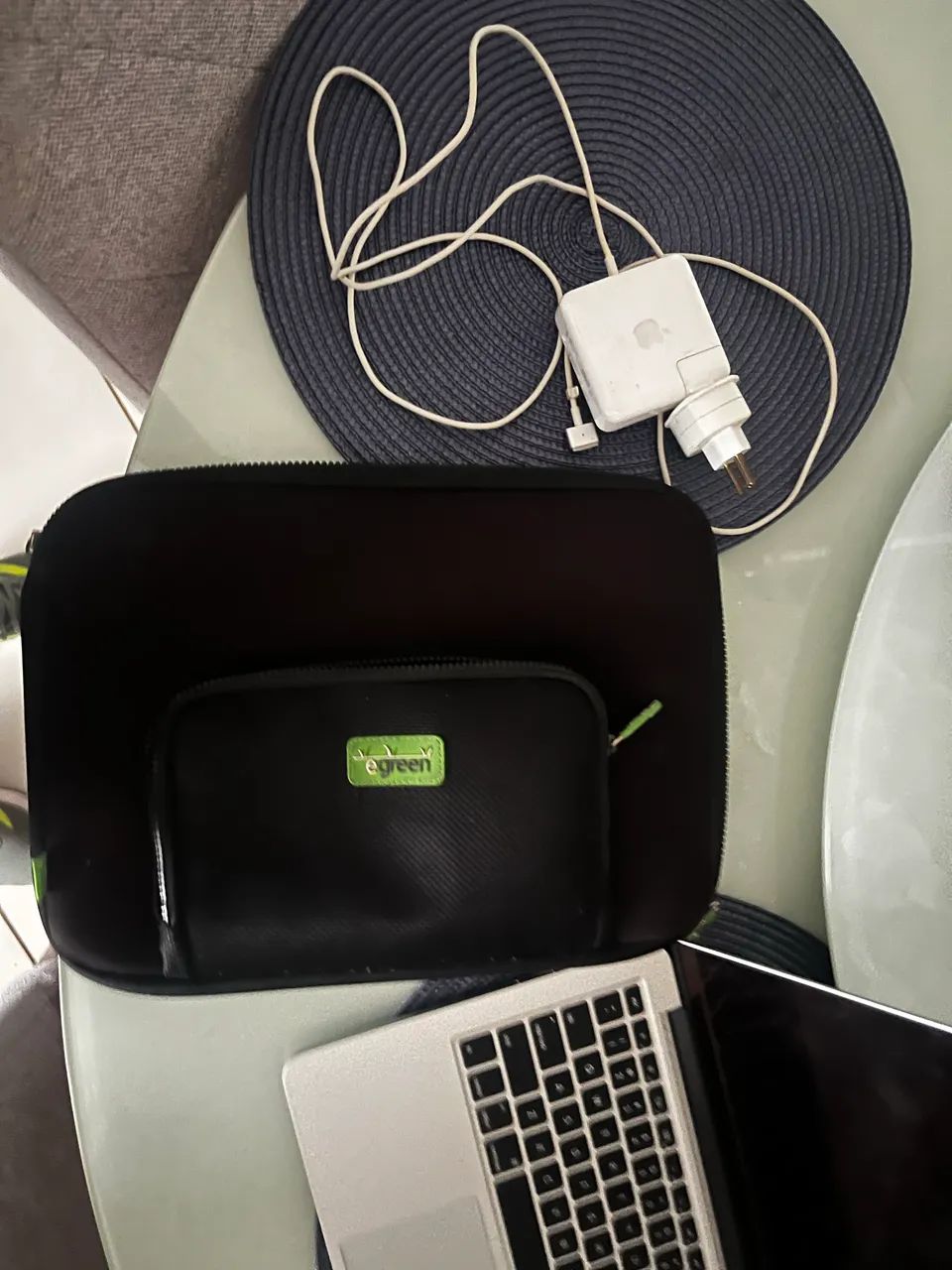 【新古品】MacBook Pro 13-inch 256GB MacBook Pro 2016 13型 新品 24,255円 中古 11,980円 | ネット最安値の