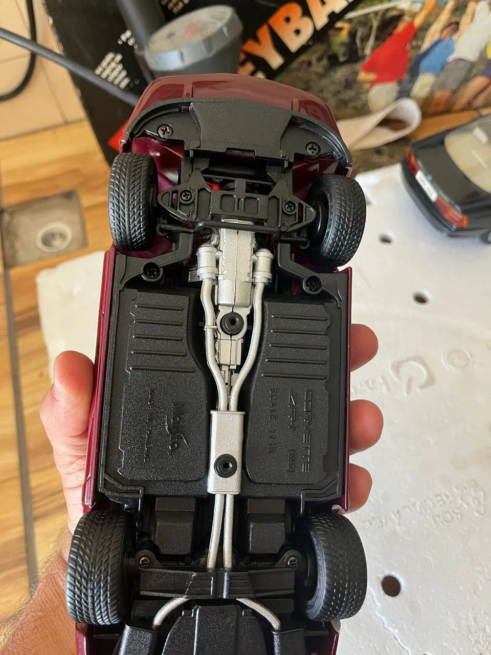 Chevrolet Corvette C4, escala 1:18 - Foto 4