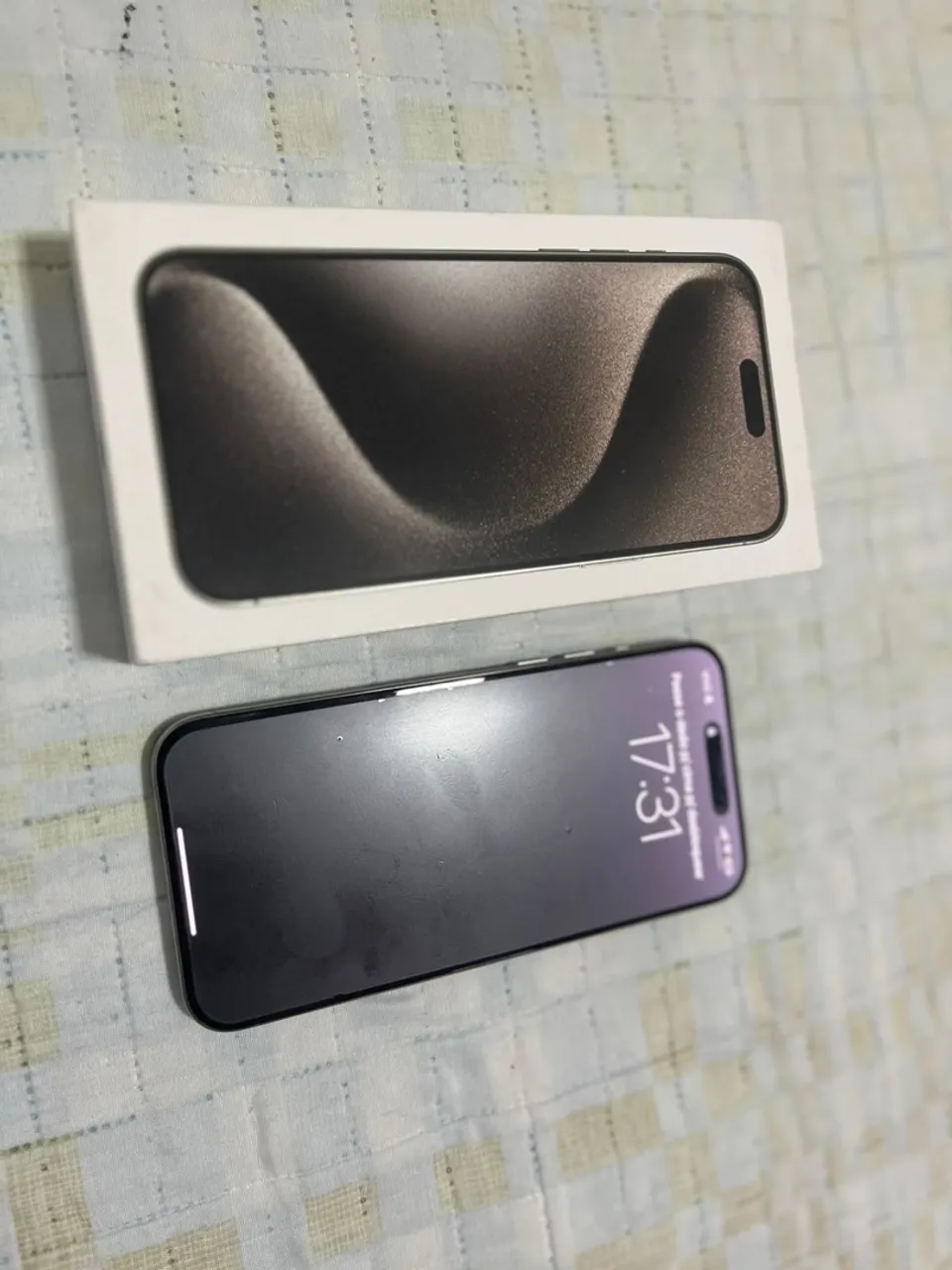 iPhone 15 Pro Max 256G + Airpods 2