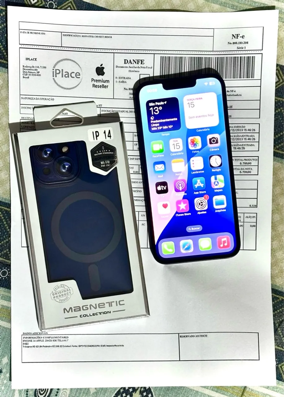 IPhone 14 256GB com Nota Fiscal e Case MagSafe Nova, impecável.