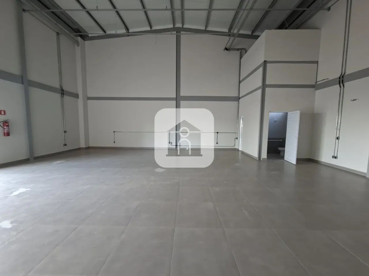 Loja comercial para locação no bairro Laranjeiras - Foto 3