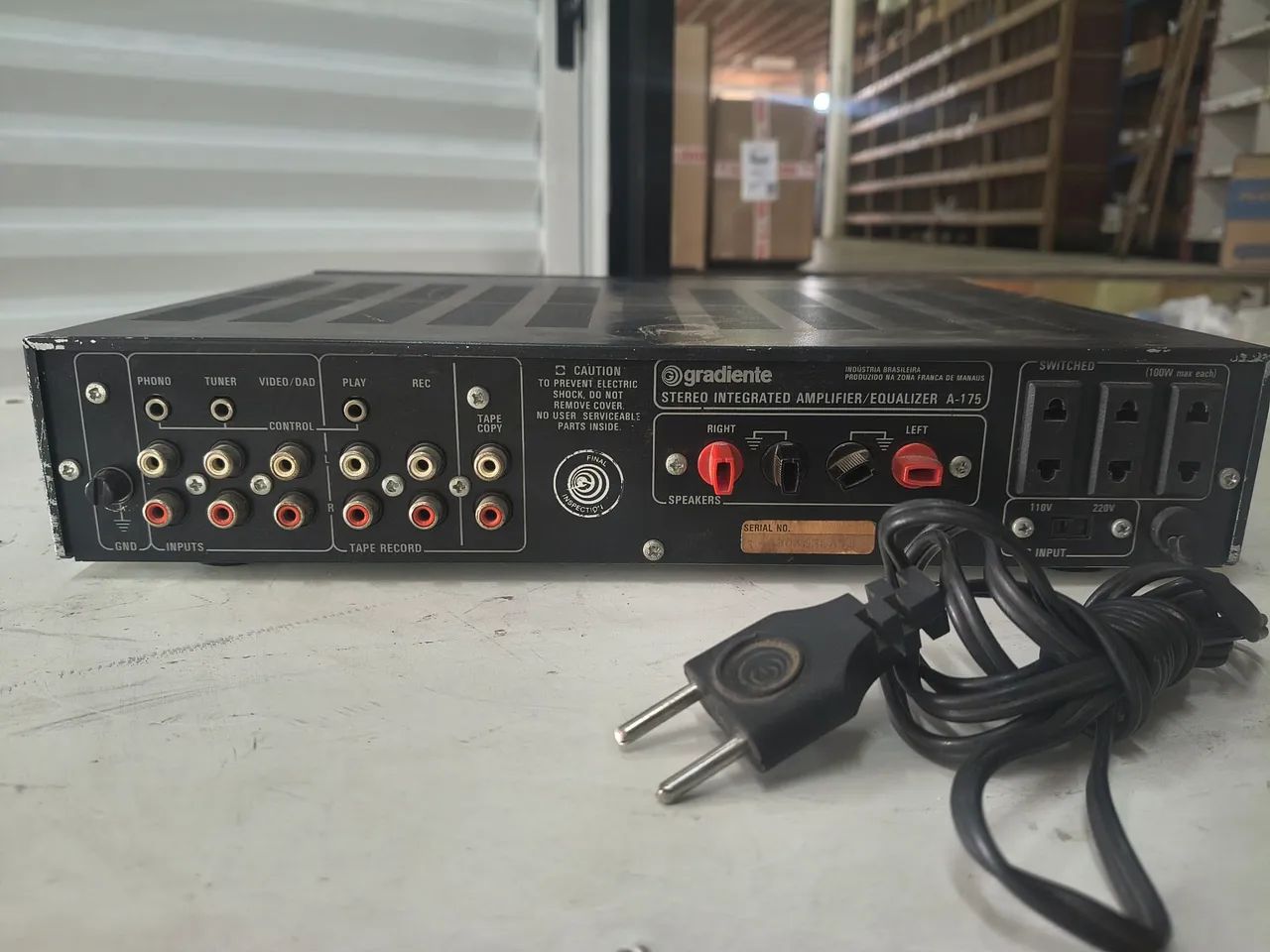 Amplificador equalizador Gradiente A-75  - Foto 3