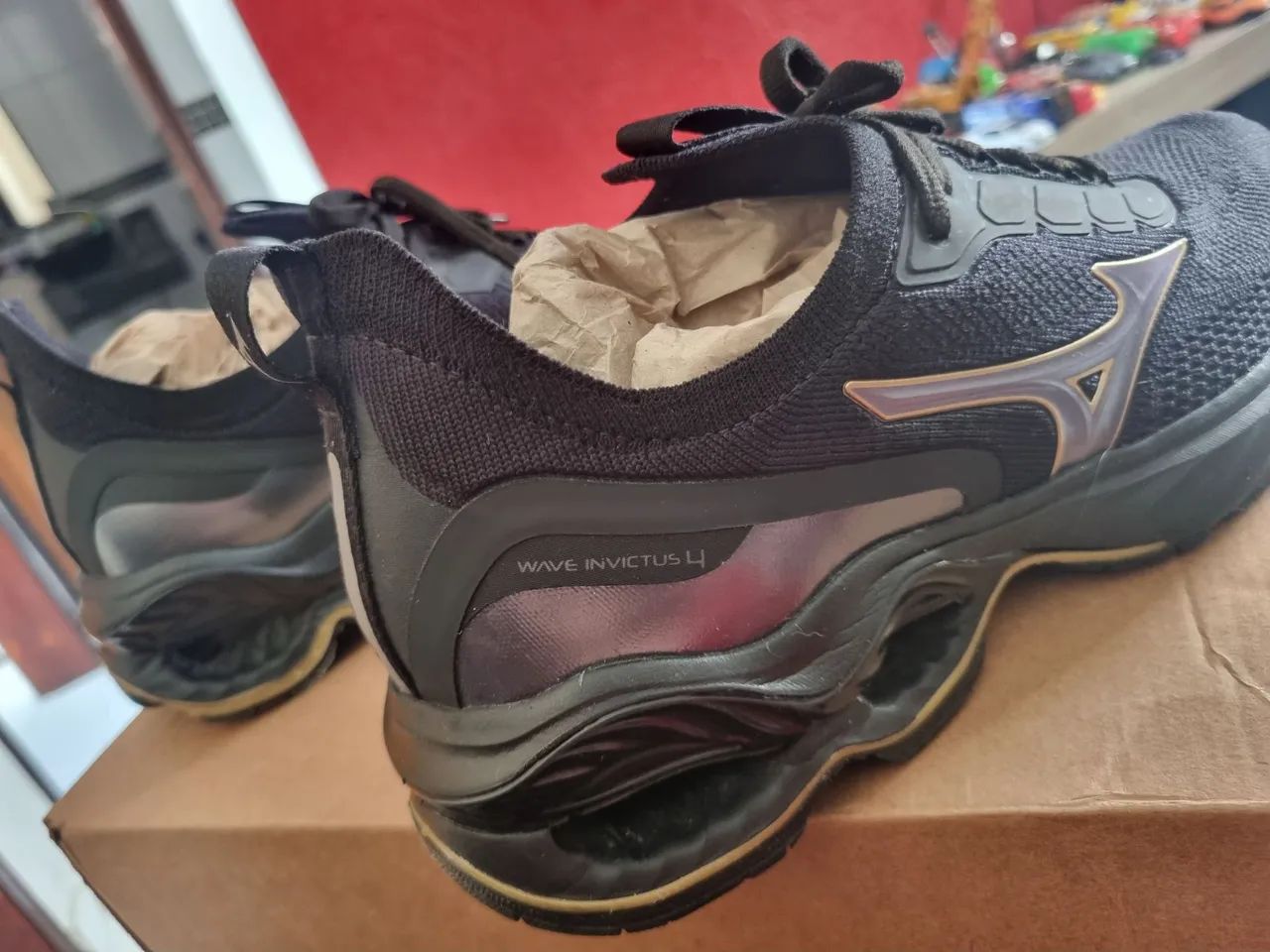 Tênis Mizuno Wave Invictus 4 - Foto 2