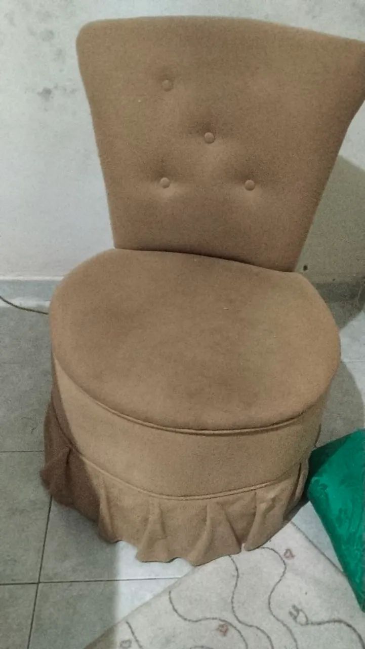 Poltronas com marcas de uso 