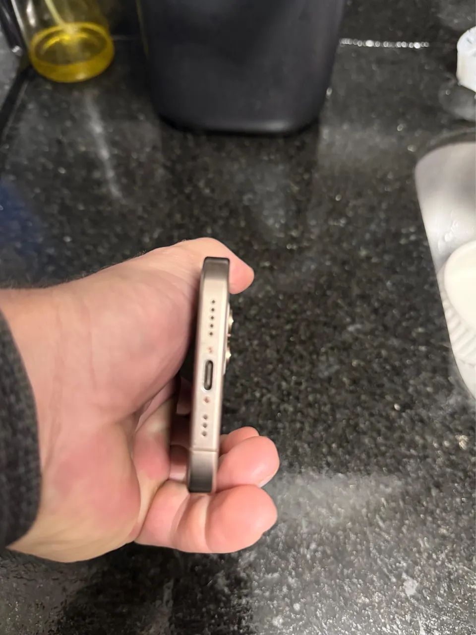 IPhone 16 pro 128 Gb - Foto 3