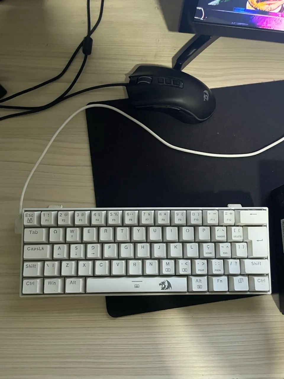 Teclado mecânico redragon dragonborn 