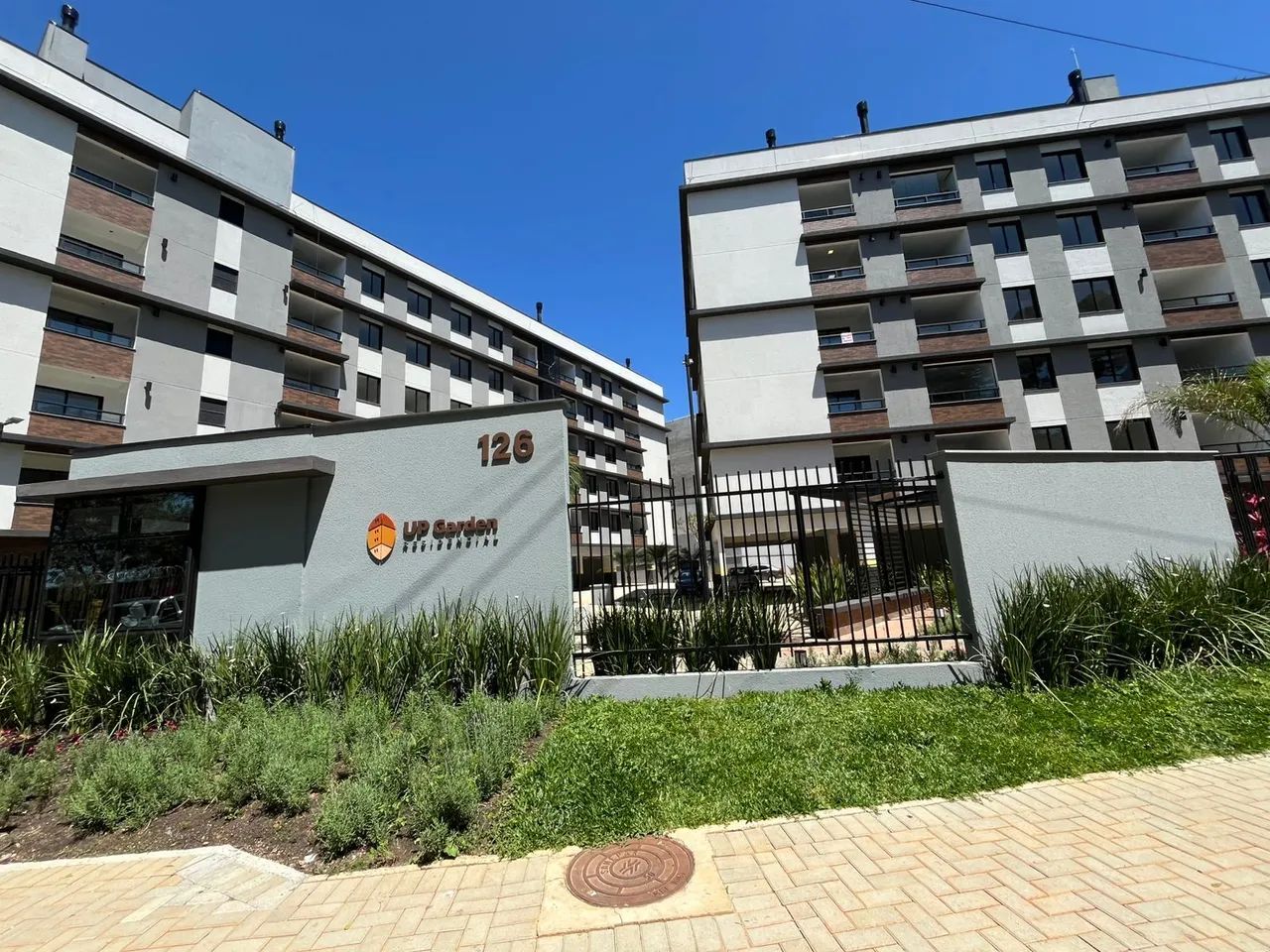 Apt 1 quadra da UP