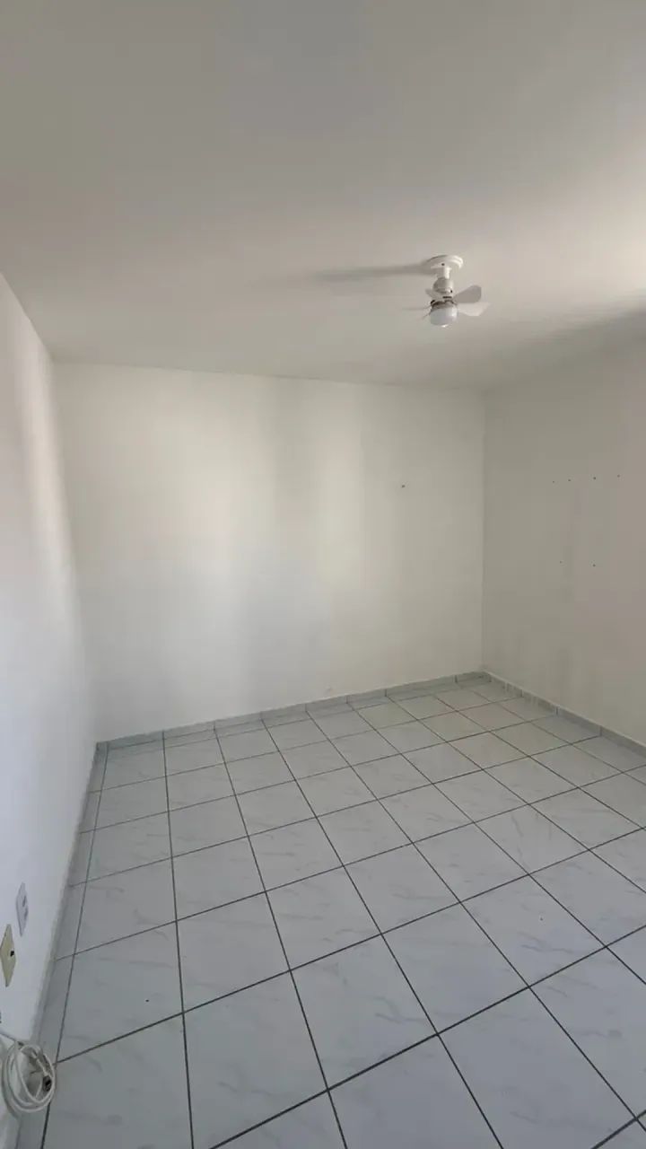 Alugo apartamento com projetados 3 quartos - Foto 4