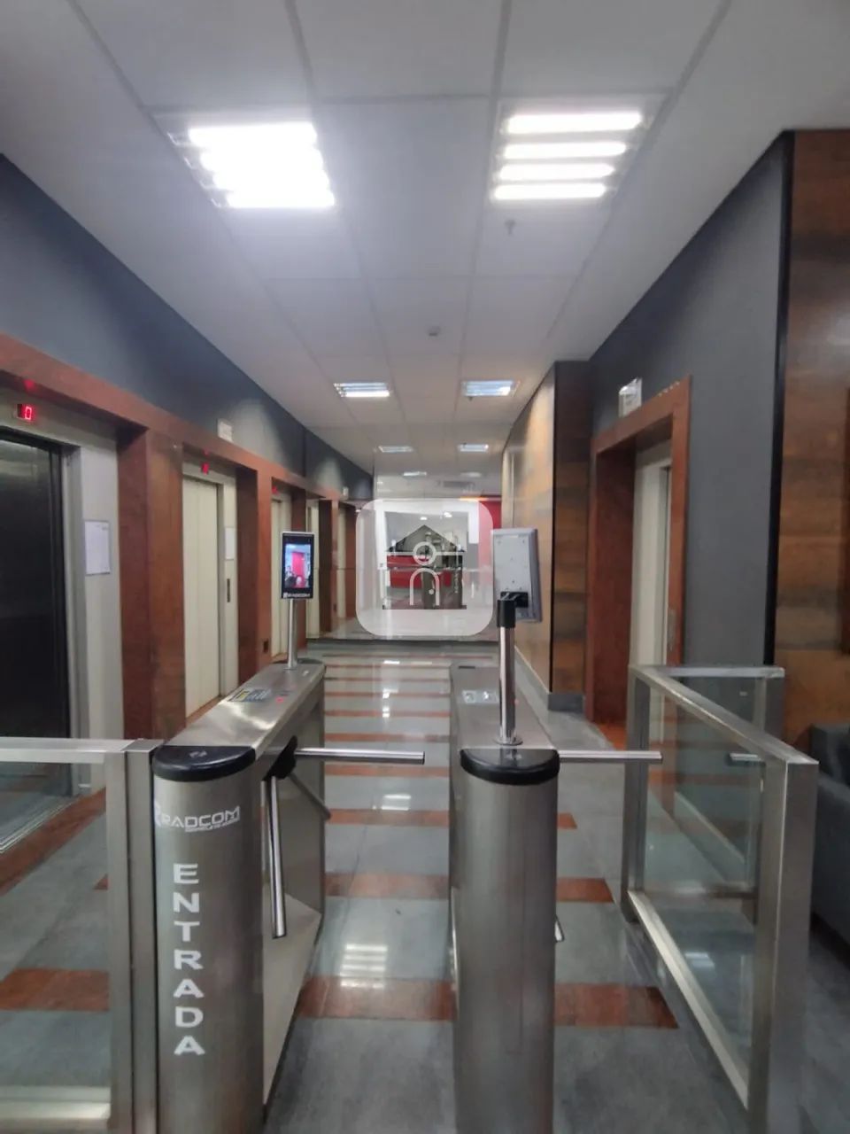 Sala comercial com 35m² para locação no bairro Brasil - Foto 2