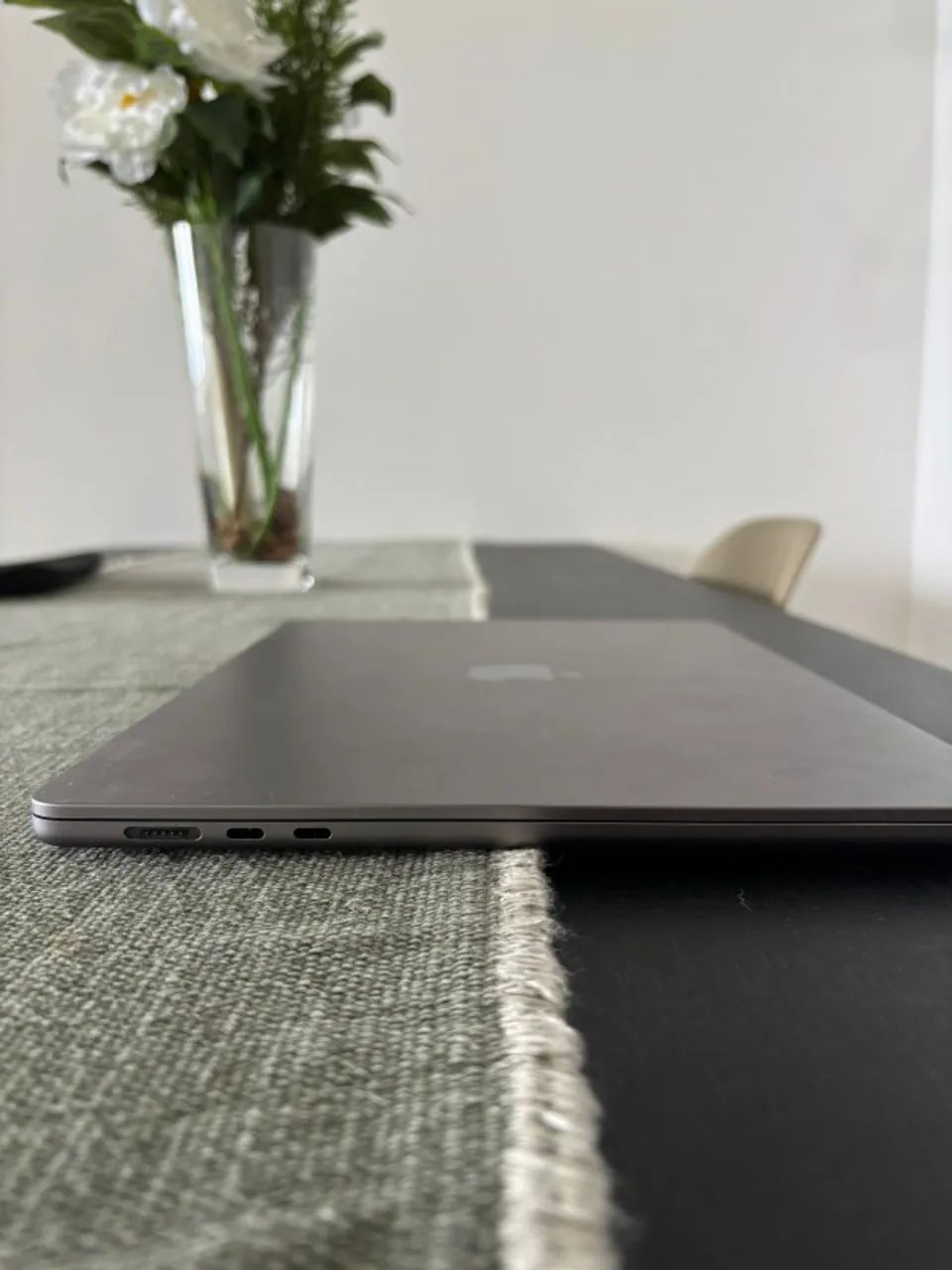 Macbook Air 2023 15 polegadas Chip M2 8gb ram e 256gb de