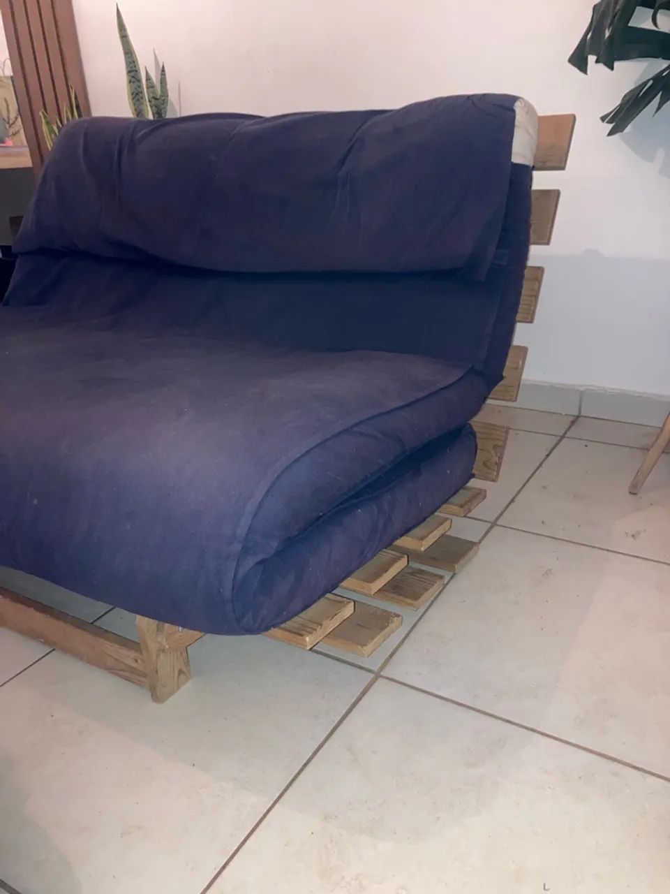 Cadeira e sofá cama de madeira  - Foto 2