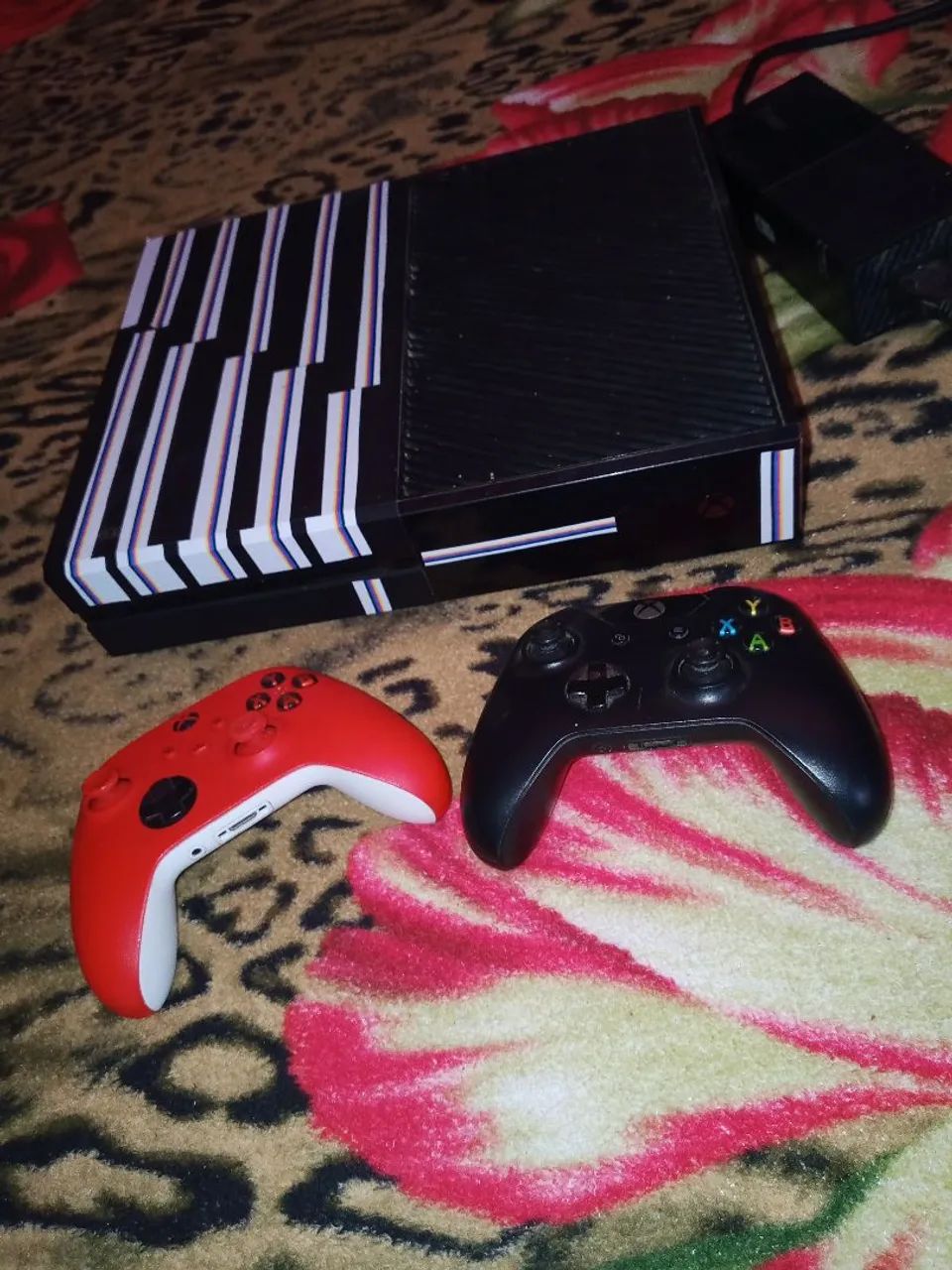 Xbox one fat 2controles funcionando perfeitamente  - Foto 3
