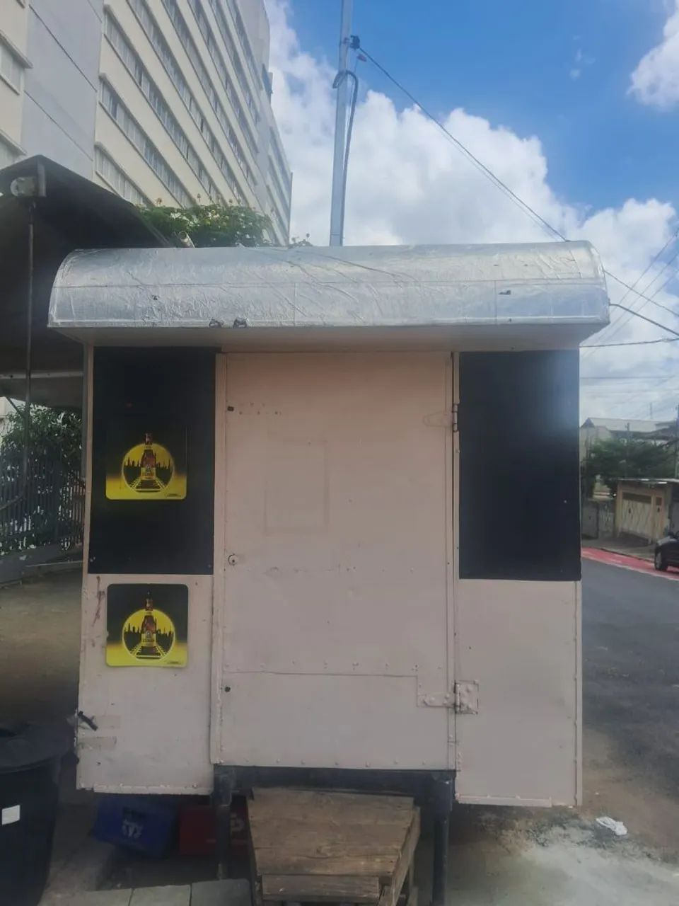 Vende-se um trailer
