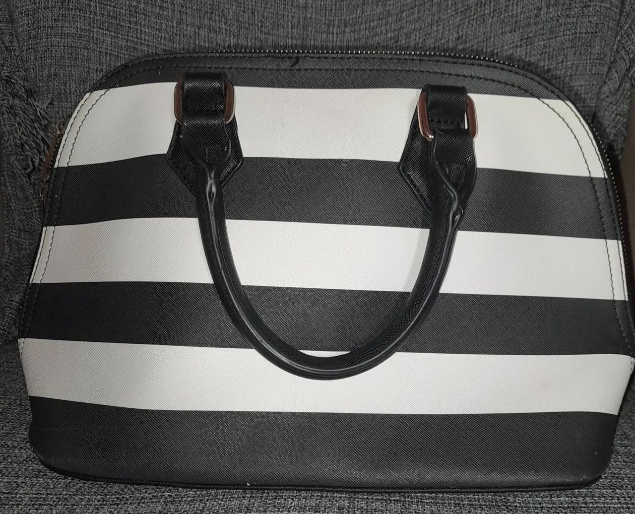 Bolsas458362036106700801