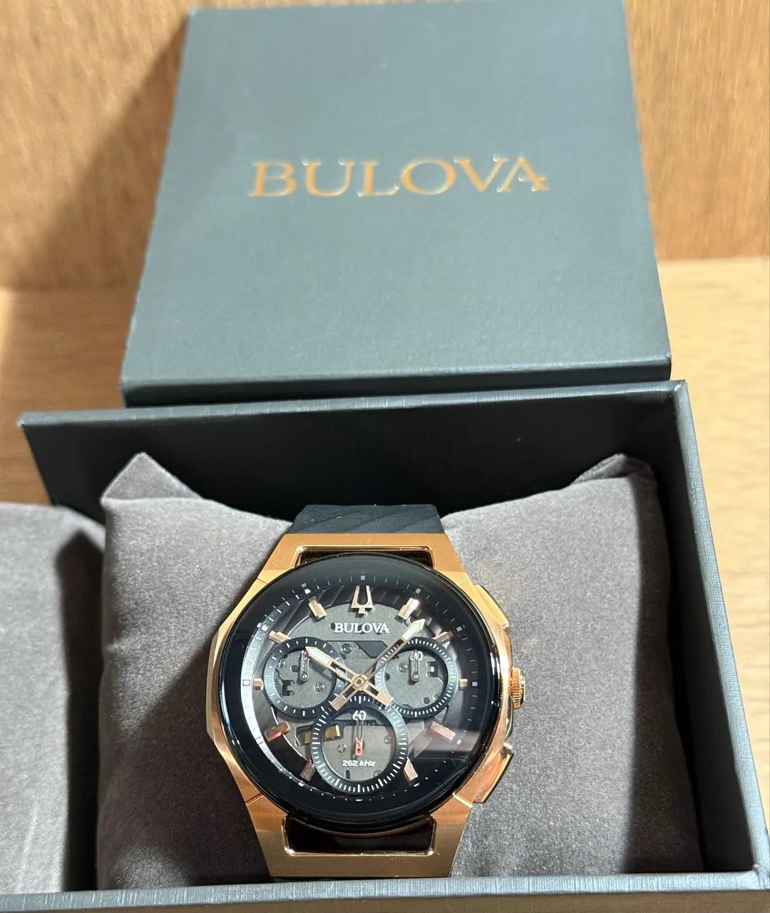 Relógio Bulova Curv