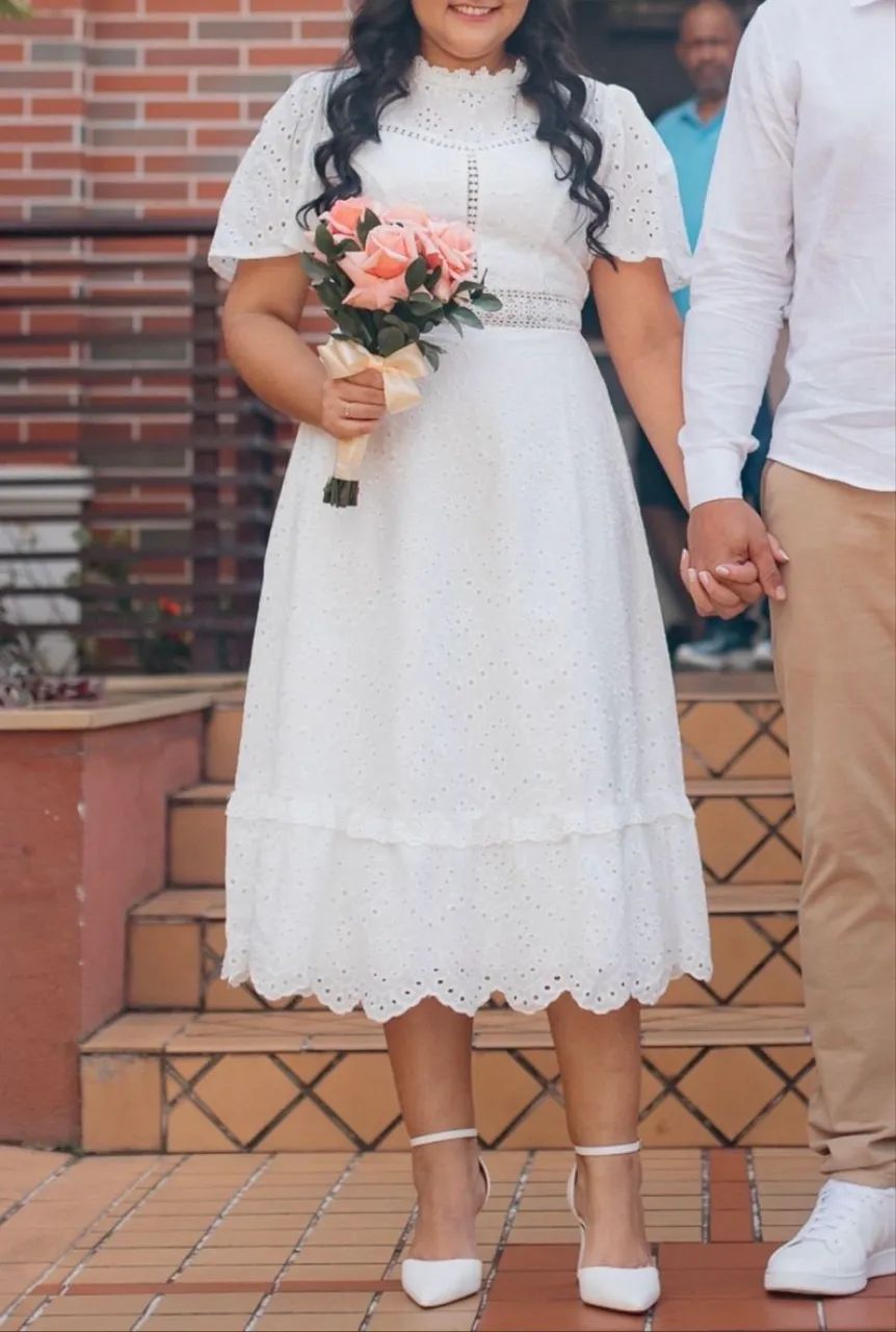 Vestido midi branco noiva civil