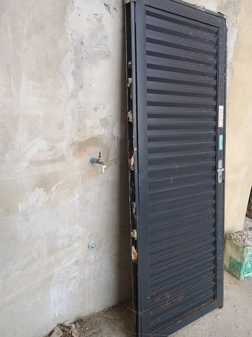 Porta ABRE PARA A ESQUERDA 200$