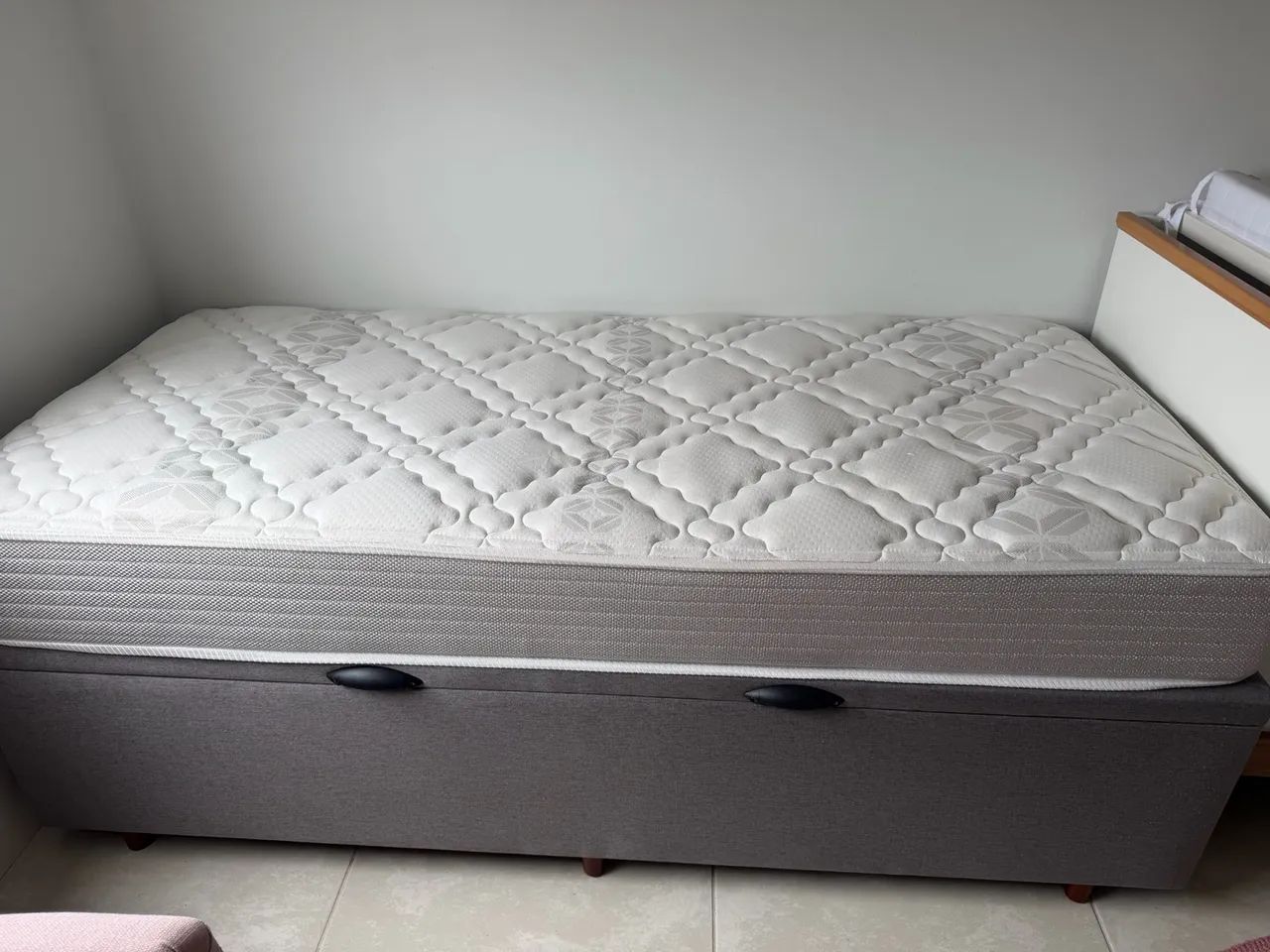 Cama Box Baú Solteiro EXCELENTE OPORTUNIDADE!! 