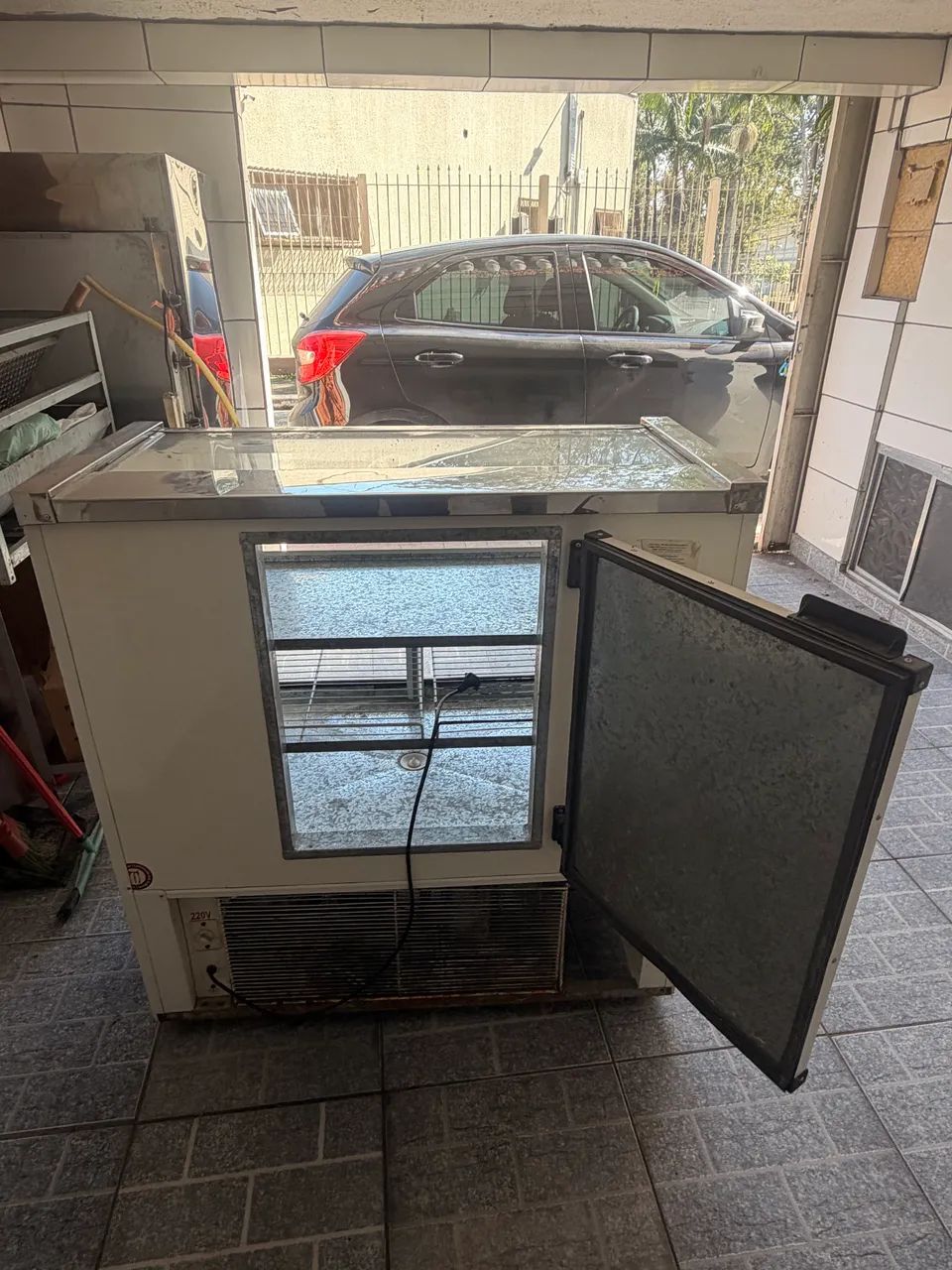 Balcão Expositor Refrigerado 220V - Vitrine Refrigerada para Comércio - Foto 3