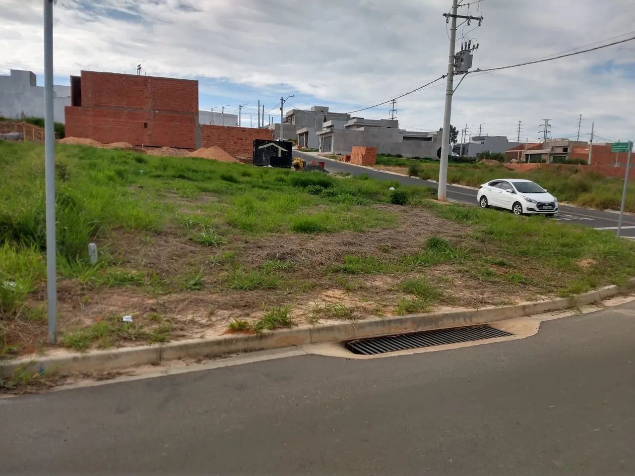 TERRENO A VENDA EM INDAIATUBA