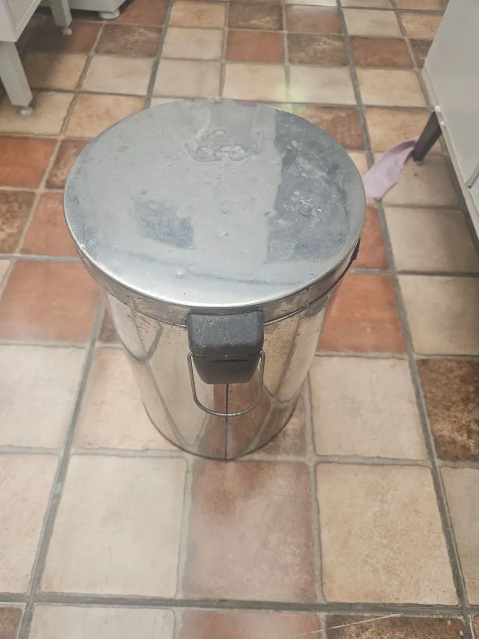 Lixeira inox 30L - Foto 3