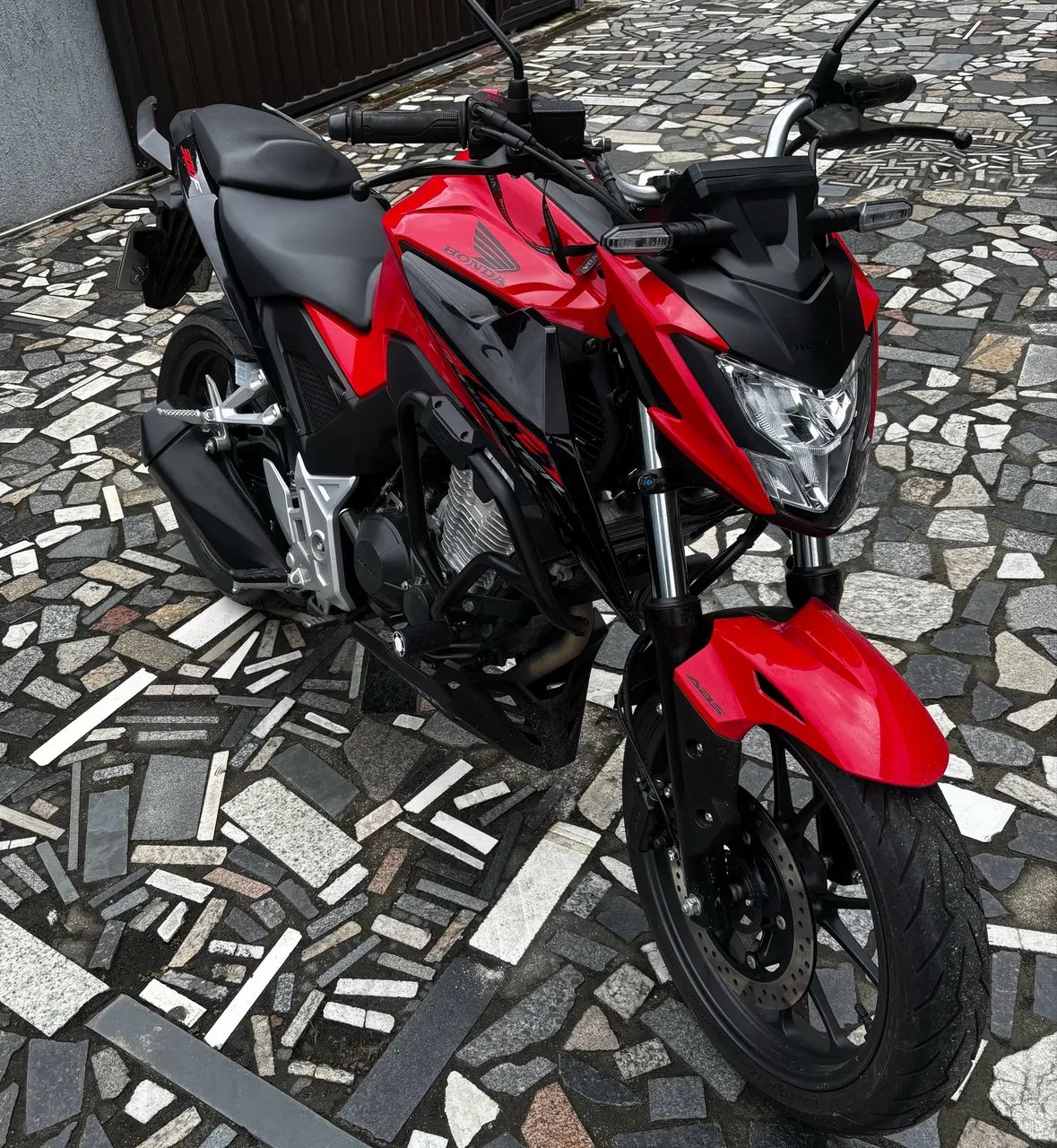 CB 300f 2024  - Foto 2