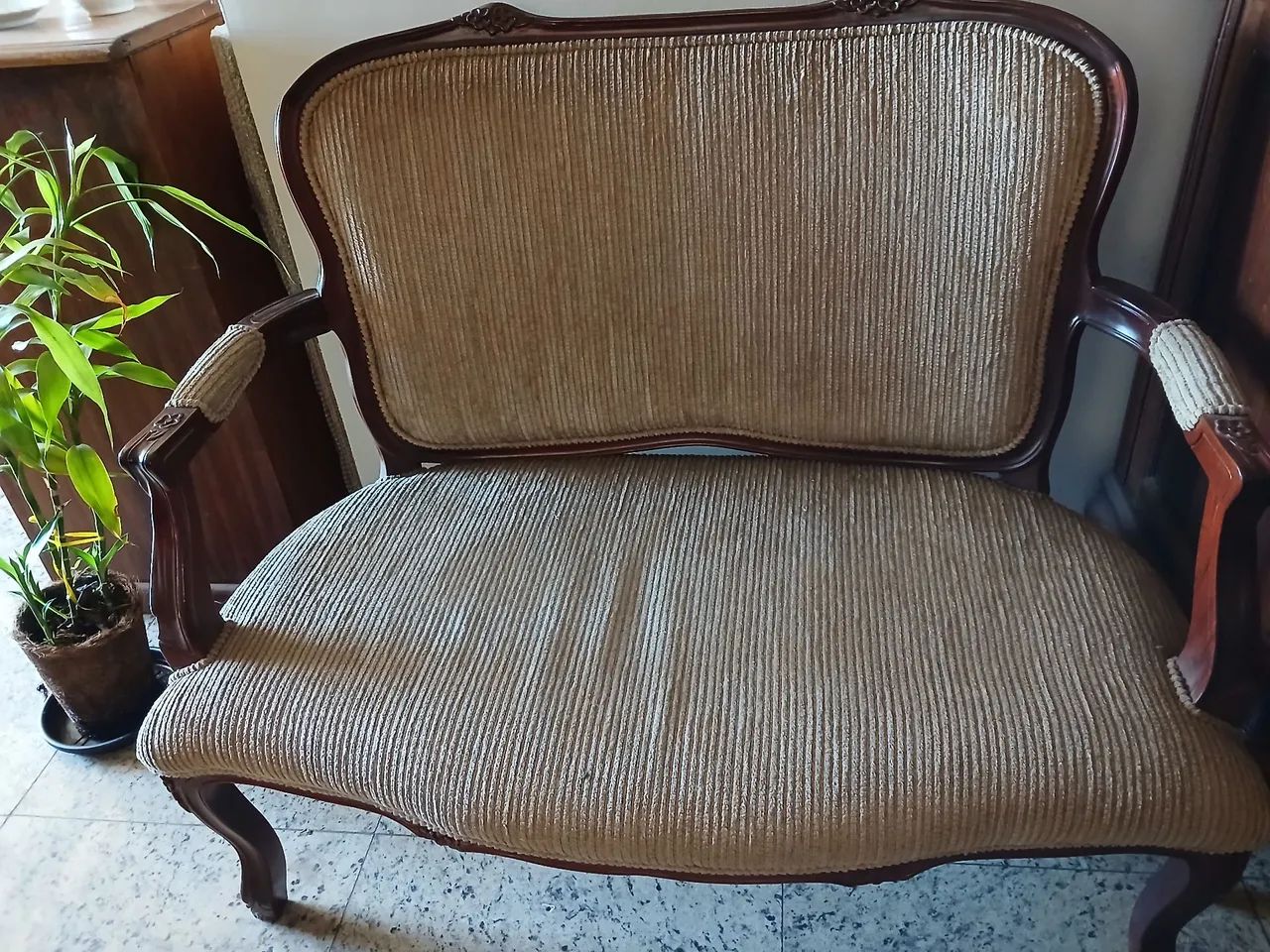 Sofá estilo vintage/ namoradeira - Foto 2