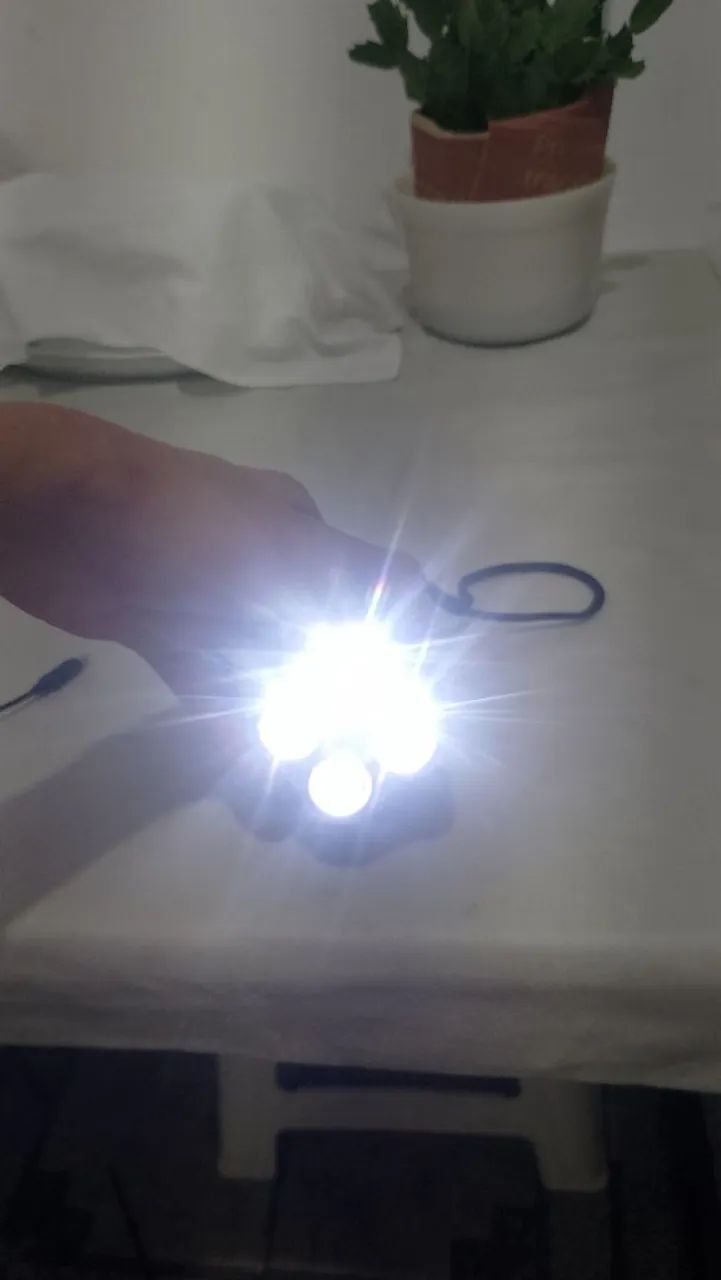 Lanterna tipo c luz led branco china  - Foto 4
