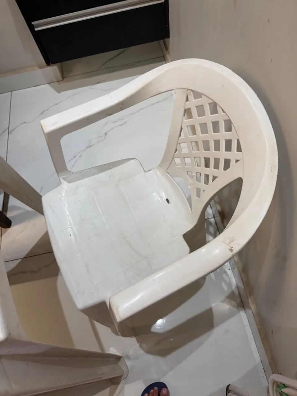 Mesa e cadeira de plástico  - Foto 4