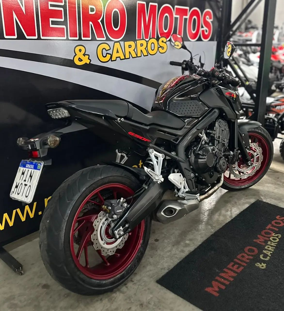 CB 650F - Foto 3