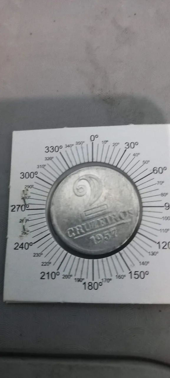 Moeda De 2 Cruzeiros de alumínio 1957 Com Inclinação 30 Graus A Esqd. - Foto 6