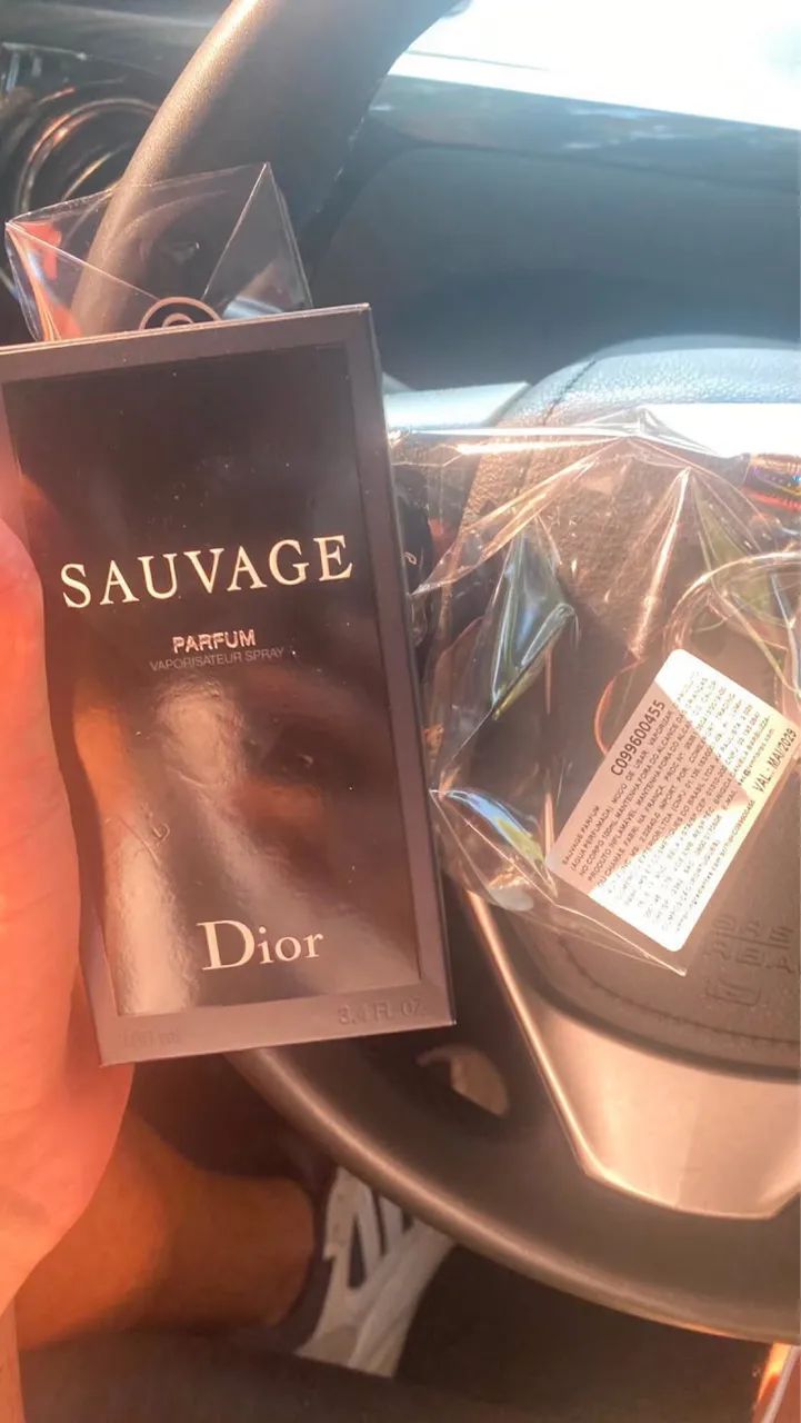 Perfume Dior Sauvage Parfum 