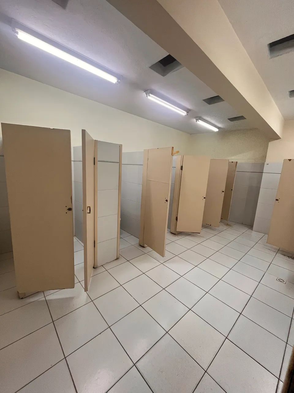 Alugo Lojão Itapoan  - Foto 5