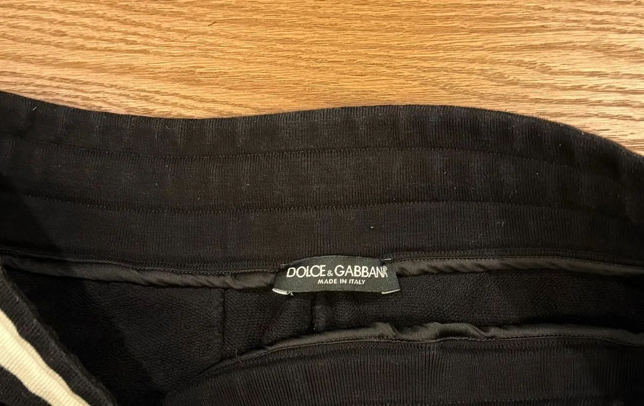 dolce & gabbana calça moletom com monograma de coroa premium original - Foto 3
