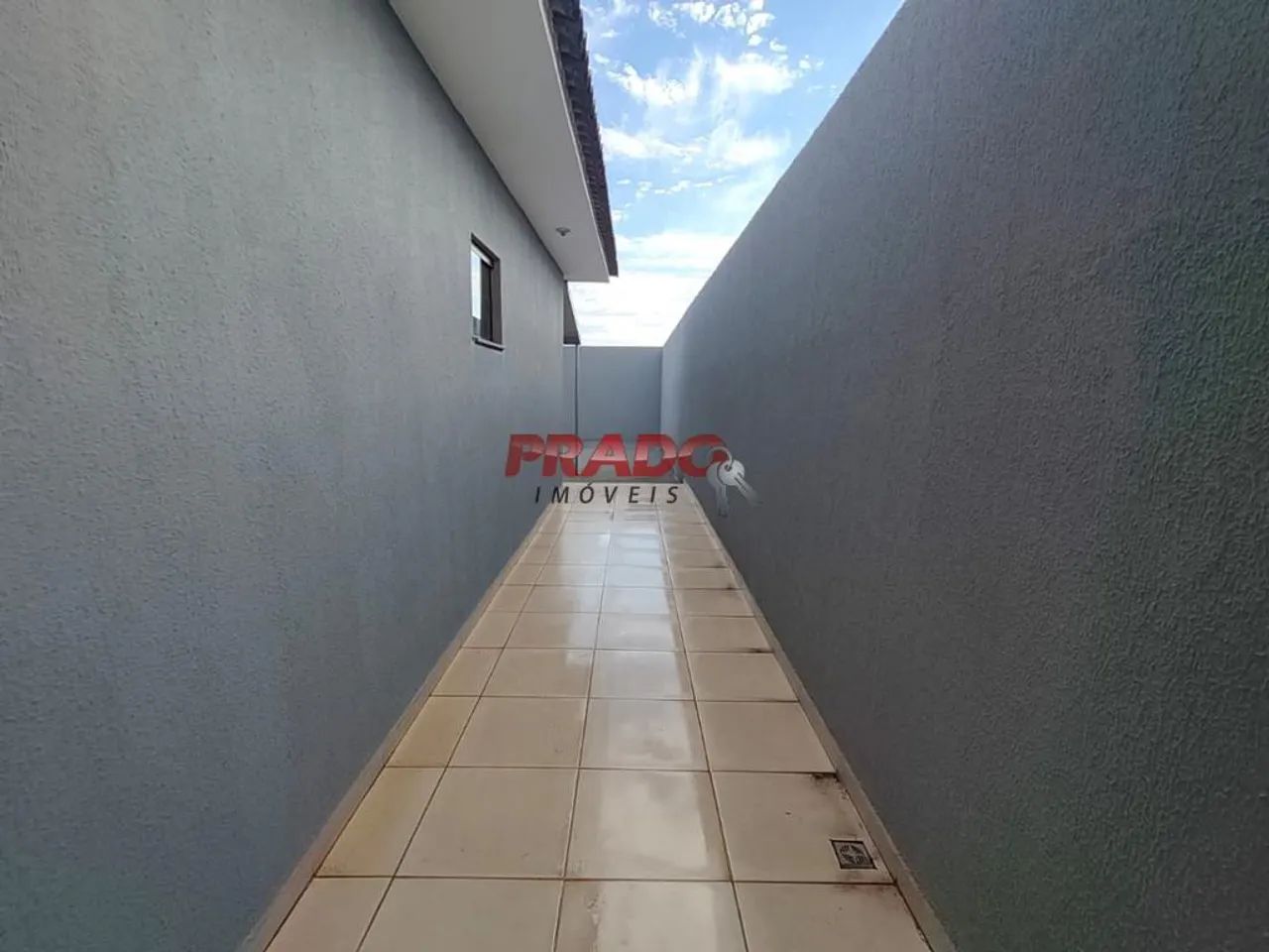 Casa para alugar em Maringá, Jardim Barcelona, com 3 quartos, com 70.06 m² - Foto 3