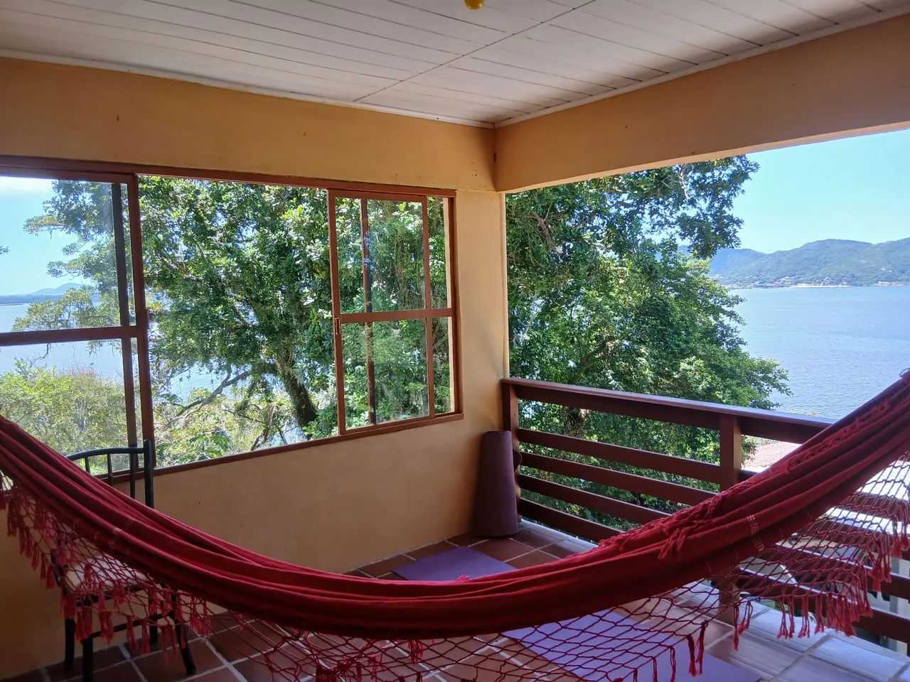 Alugo Quarto 