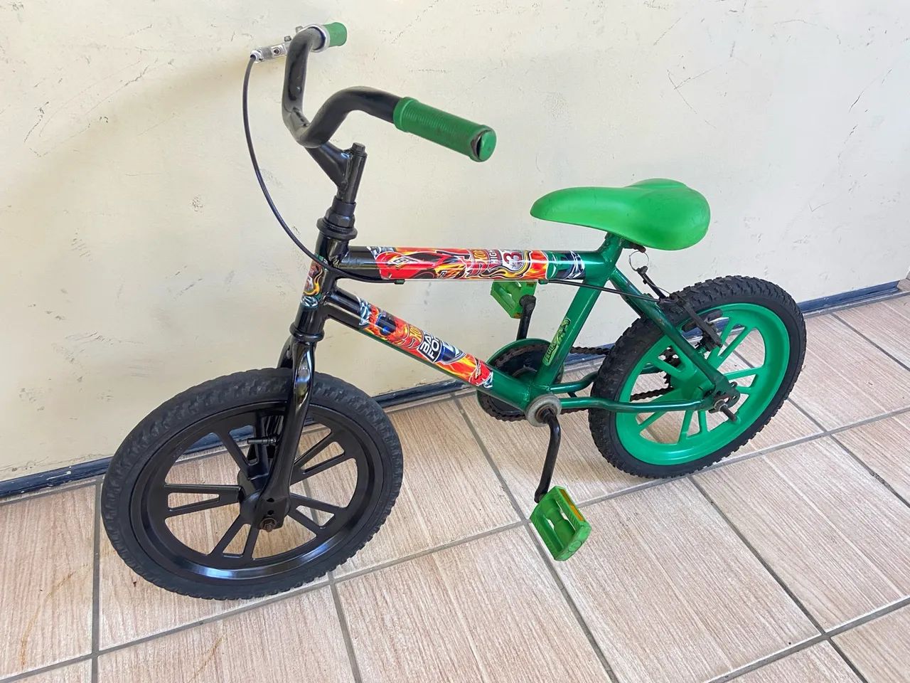 Bicicleta infantil aro 16 - Foto 4