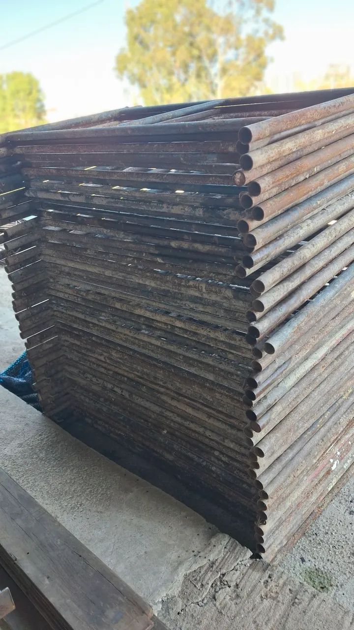 Vendo lote de andaimes tubulares 1,00x150m. Apenas 120,00 por unidade. Ideal para locadora - Foto 3