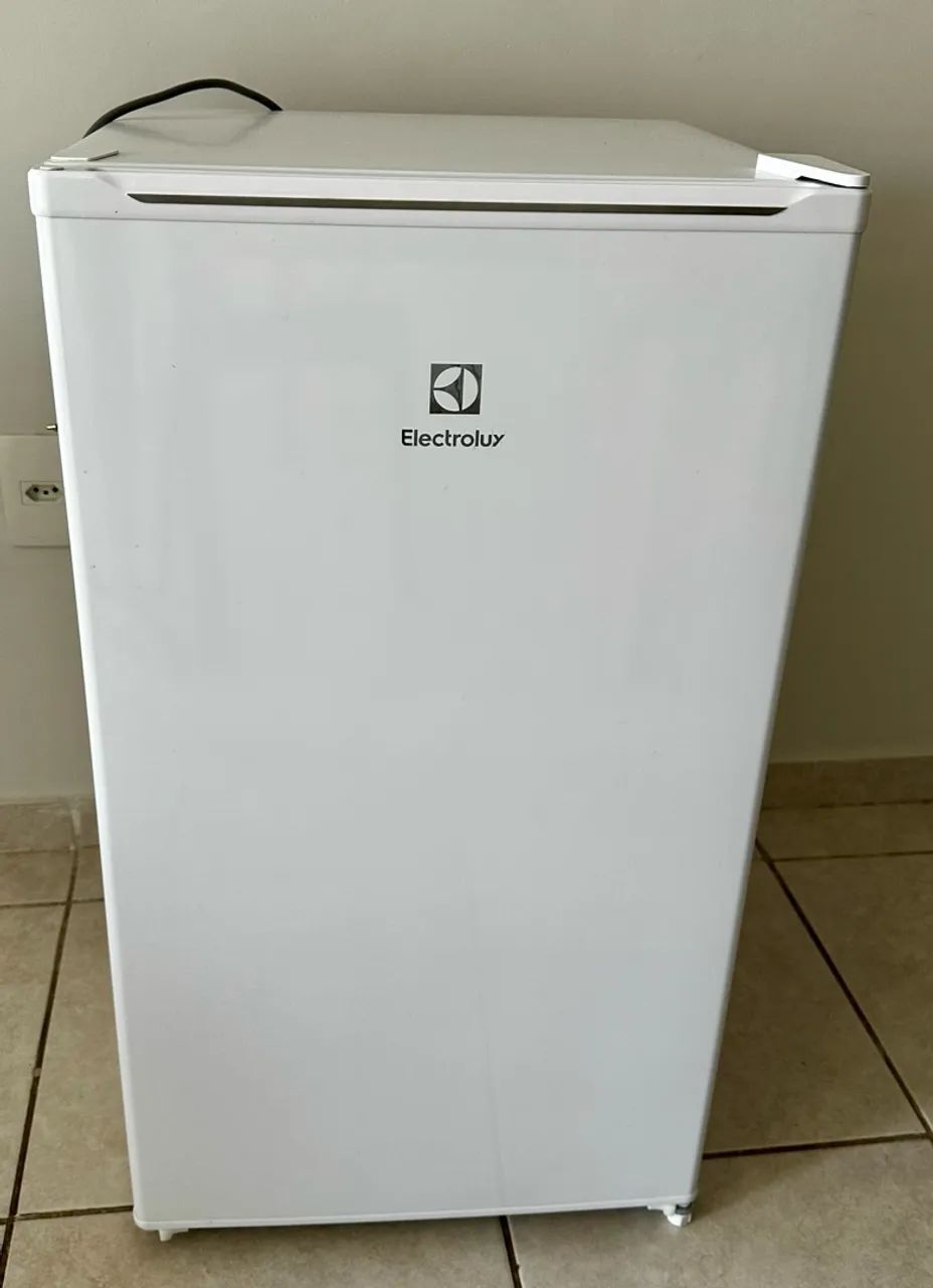 Frigobar Electrolux 90l
