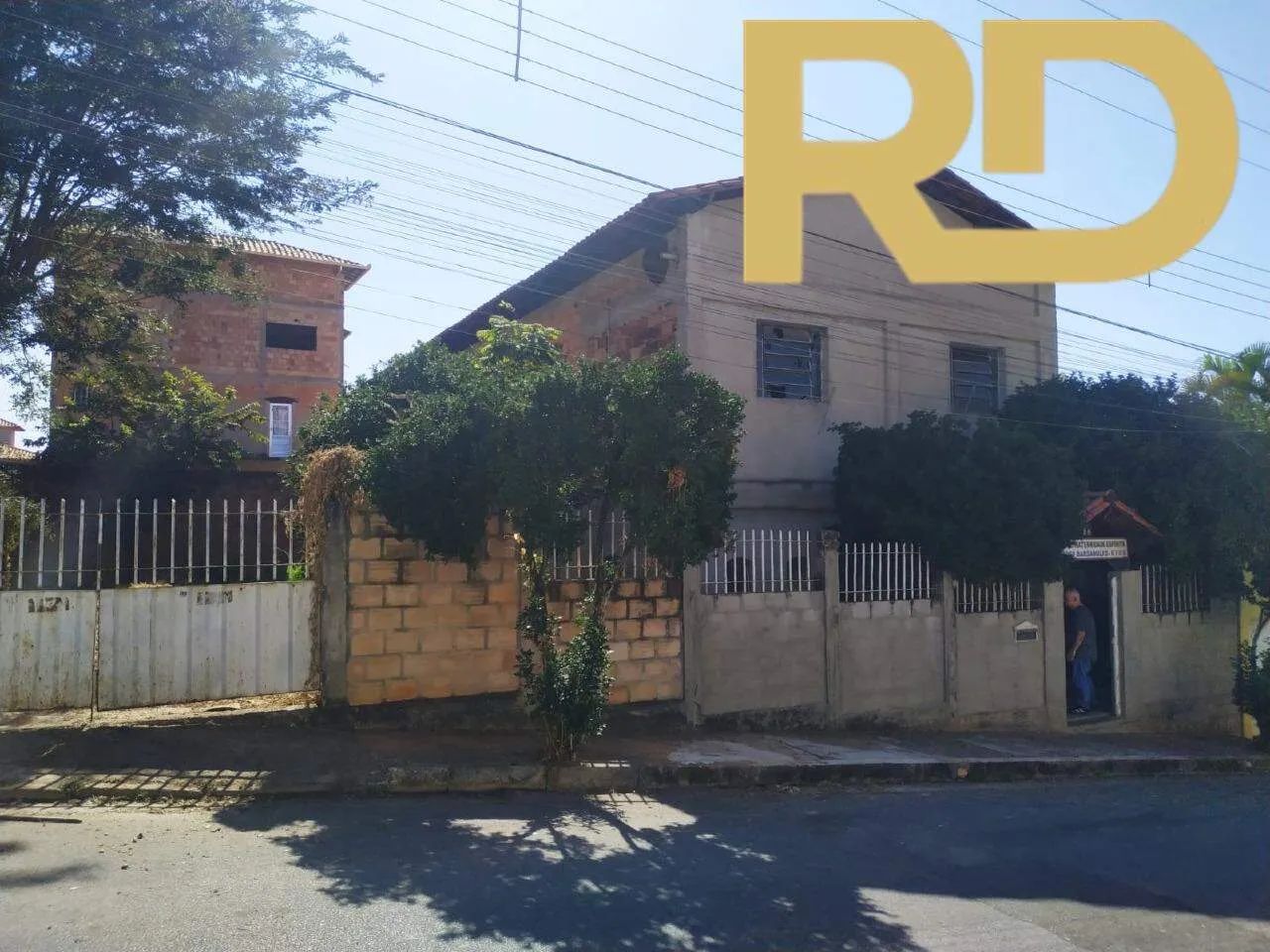 Imóvel à venda no bairro Maria Helena  ideal para templo religioso. - Foto 3