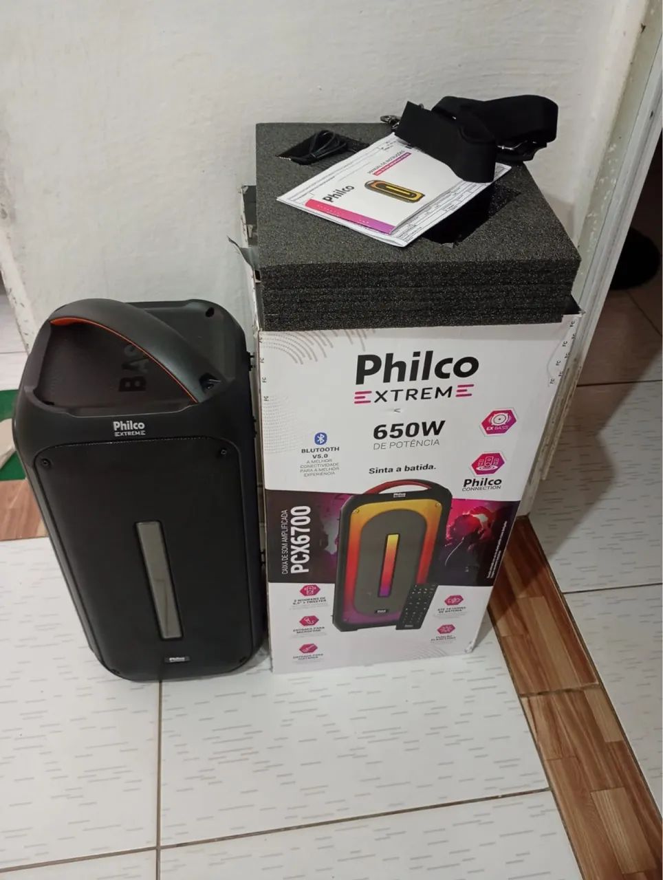 Caixa de Som Philco Nova na caixa 