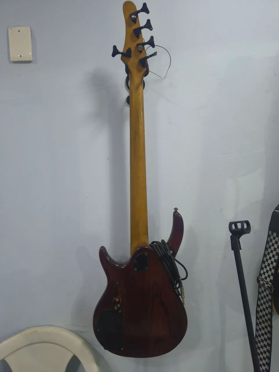 Baixo  - Foto 2