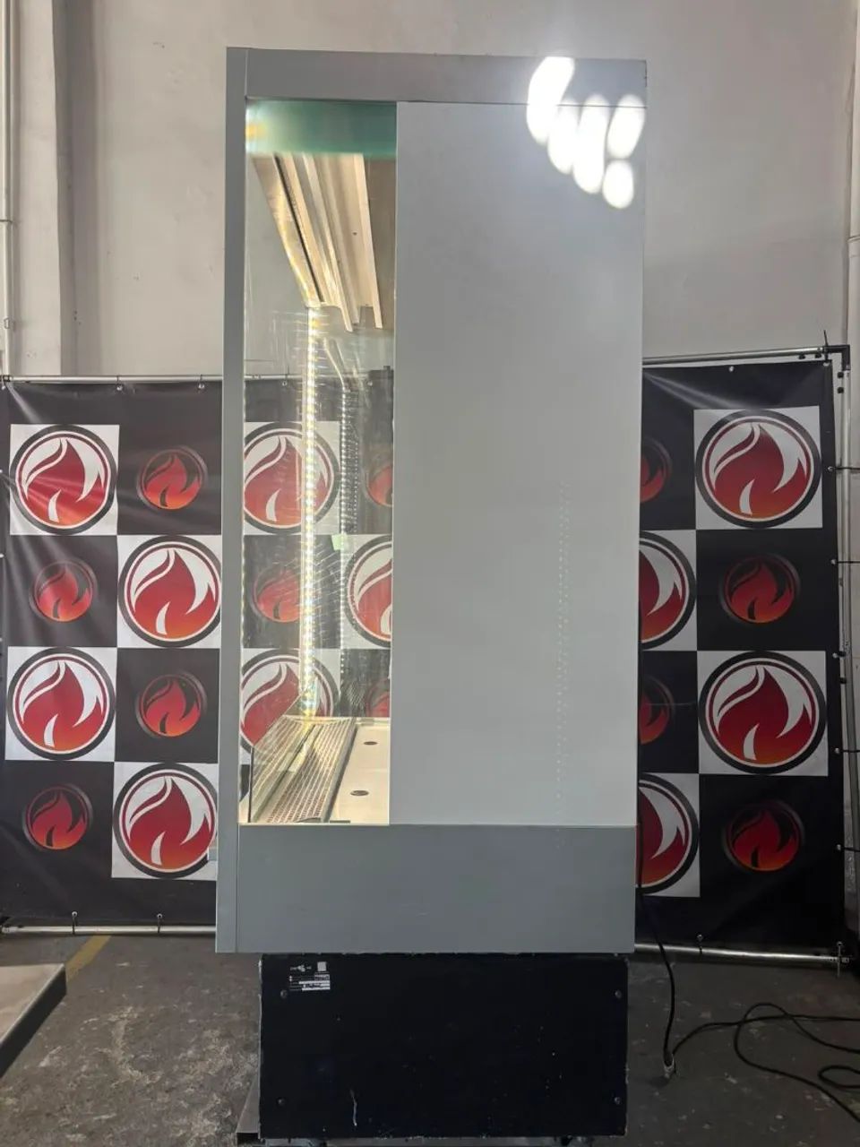 expositor refrigerado vertical aberto da marca Auden, equipado com iluminação LED - Foto 3