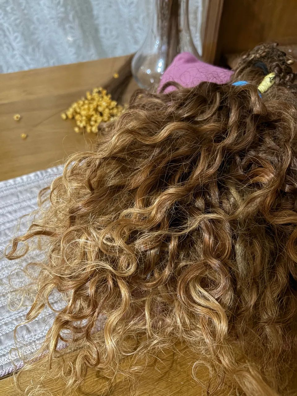 Cabelo humano cacheado loiro 