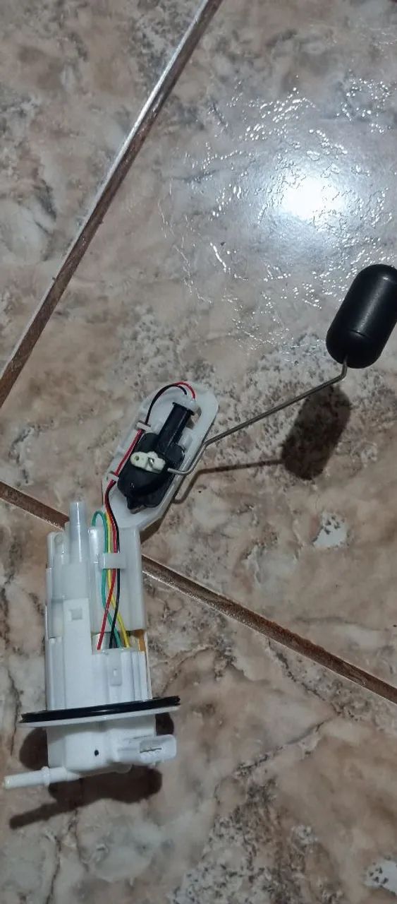 bomba de combustível e motor de partida da 160. - Foto 2