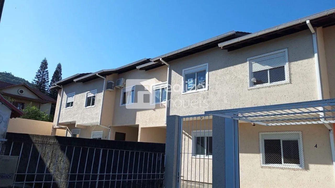 Sobrado de 2 quartos bairro Campeche em Florianópolis