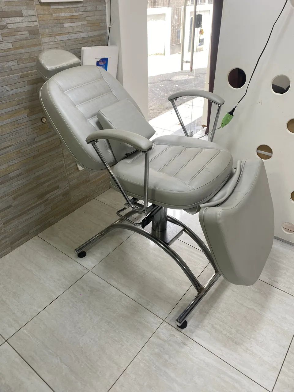Cadeira pra estética  - Foto 3