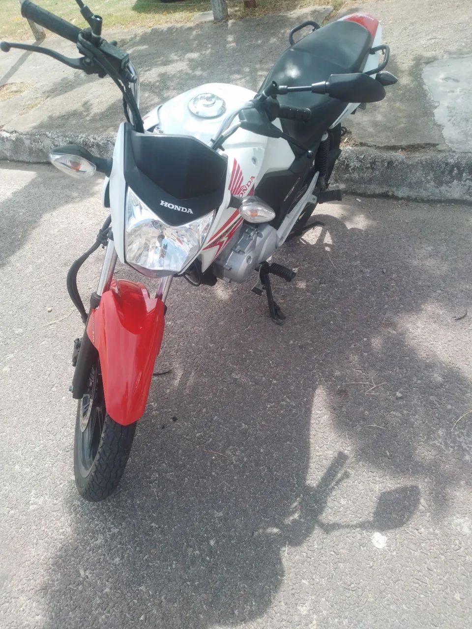 CG 150  - Foto 2