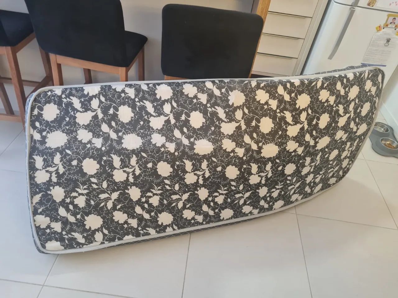 Colchão solteiro doação 