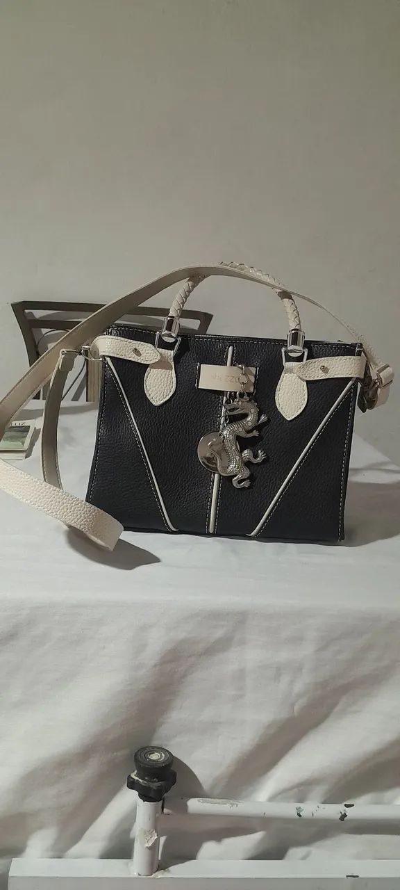 Bolsa AREZZO - SEMI NOVA - sem defeitos 